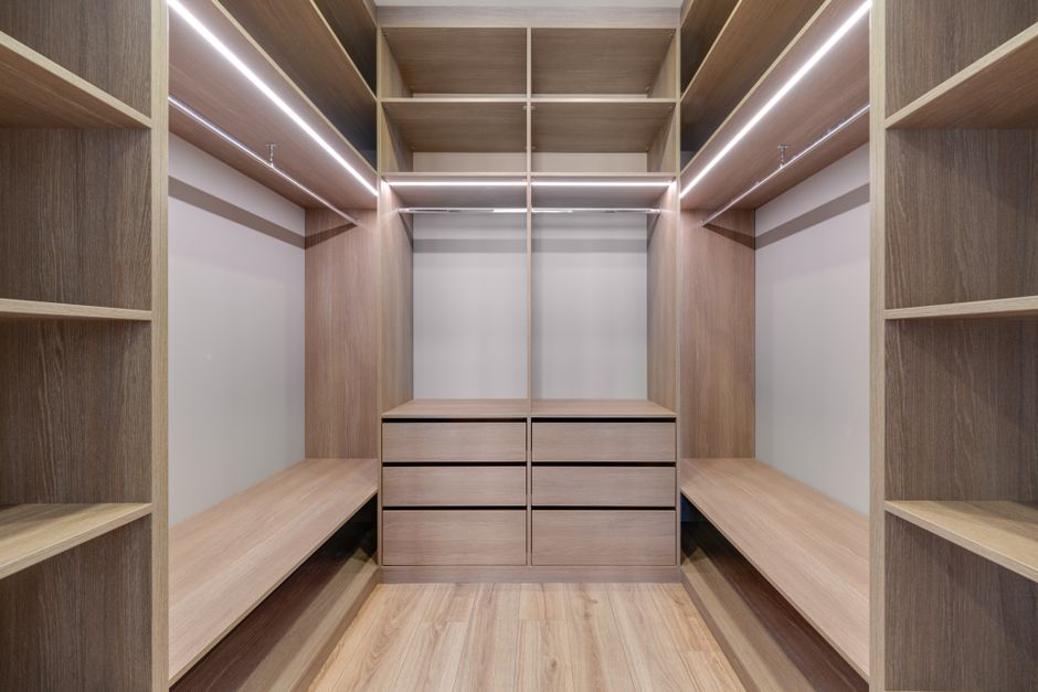 Organized custom closet shelves